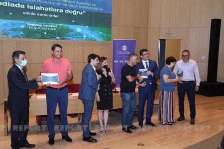 Mediada islahatlara doğru mövzusunda silsilə seminarlara yekun vurulub
