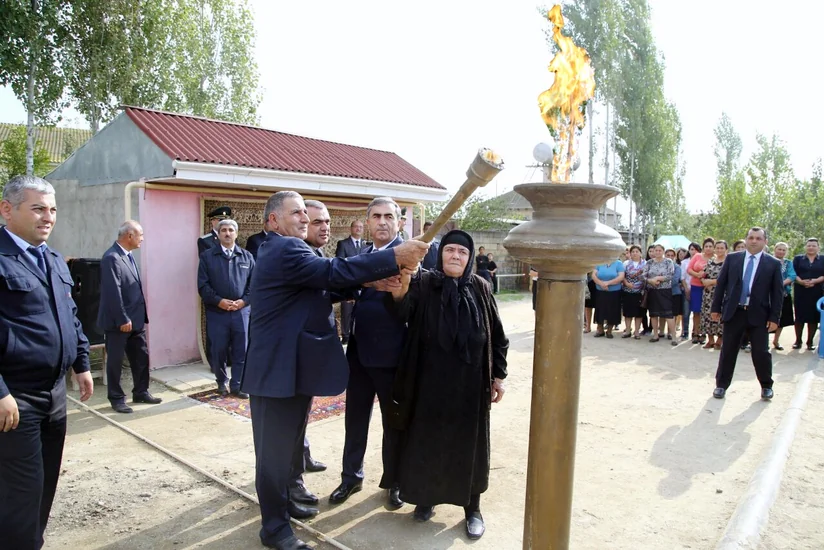 Azərbaycanın daha iki kəndinə qaz verilib