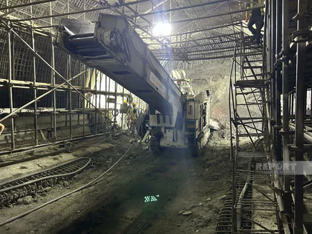AAYDA rəsmisi: Ağsuçay vadisində 1186 metrlik unikal avtomobil körpüsünün tikintisi davam etdirilir  - VİDEO