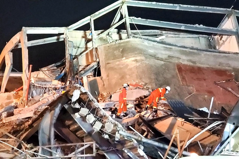 Hindistanda binanın dağıntılarından 60 nəfər xilas edildi