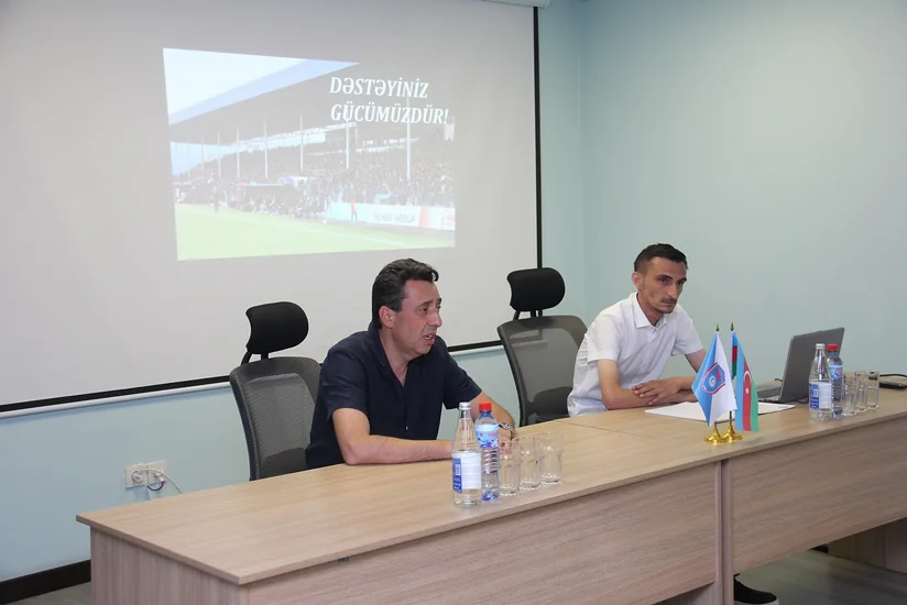 “Turan Tovuz”  klubunun İdarə Heyətinin sədri azarkeşlərlə görüşüb