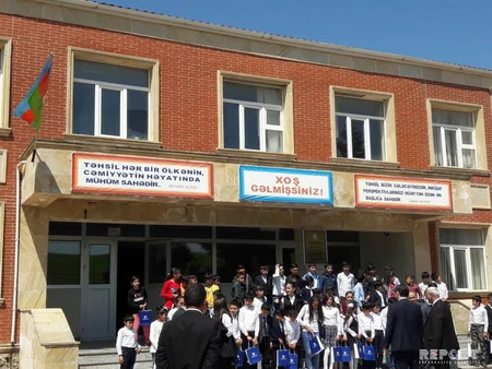 Cəlilabadda məktəblilərə internetdəki təhlükələrdən danışılıb - VİDEO