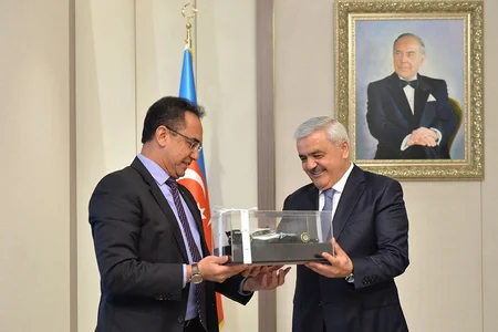 SOCAR и Petronas обсудили вопрос развития сотрудничества
