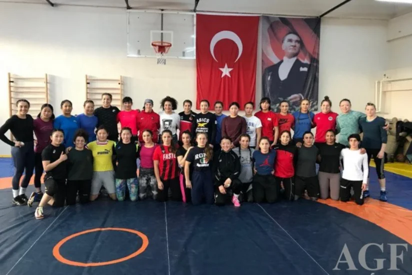 Qadın güləşçilərdən ibarət Azərbaycan yığması Türkiyədə toplanışa start verib