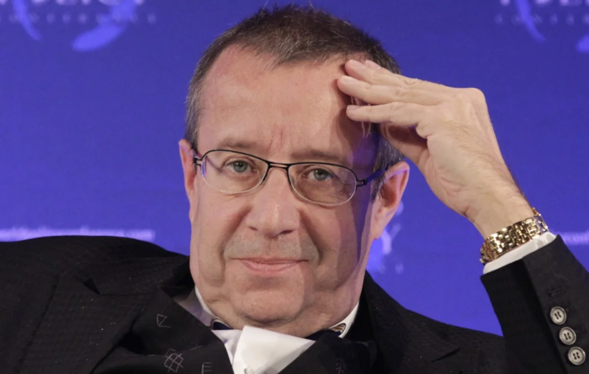 ​На президента Эстонии напал клещ