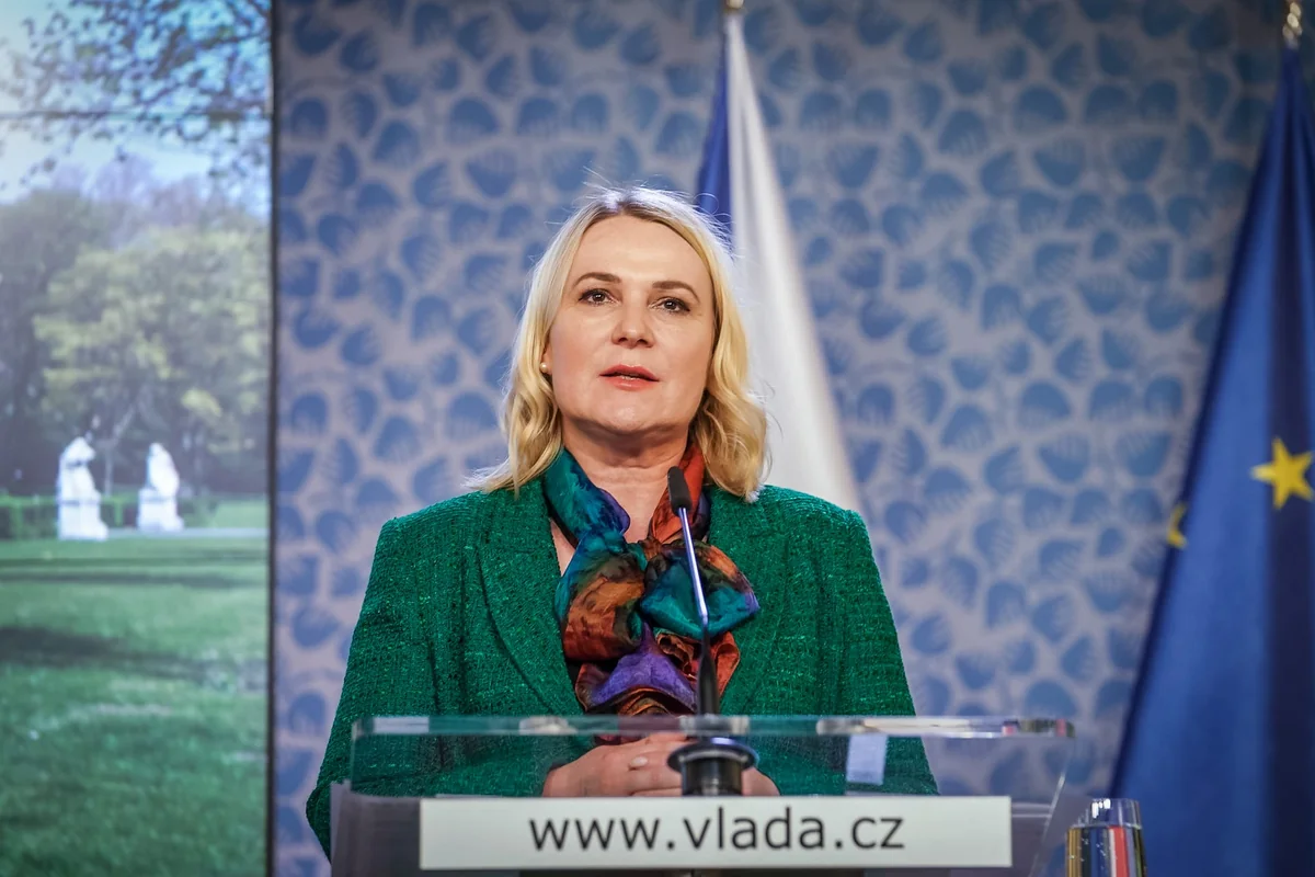 Чехия планирует предоставить военную помощь Украине на крупную сумму