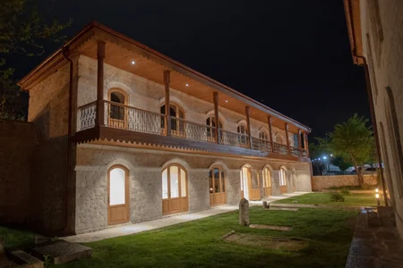 Şuşada Yuxarı Gövhər Ağa məscidi əsaslı yenidənqurma və bərpadan sonra açılıb