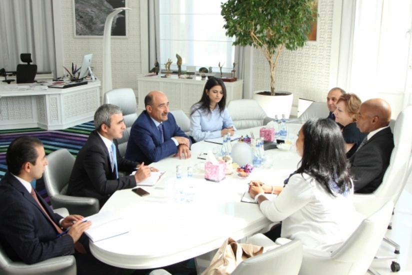 Əbülfəs Qarayev Nyu-York şəhərinin Bruklin inzibati rayonunun prezidenti ilə görüşüb