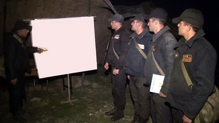Azərbaycan hərbçiləri gecə təlimi zamanı döyüş atışlarını icra ediblər