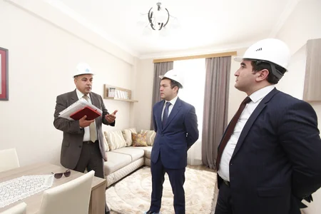 MİDA-nın Yasamal Yaşayış Kompleksində İpoteka və Kredit Zəmanət Fondunun nümayəndələri ilə görüş olub