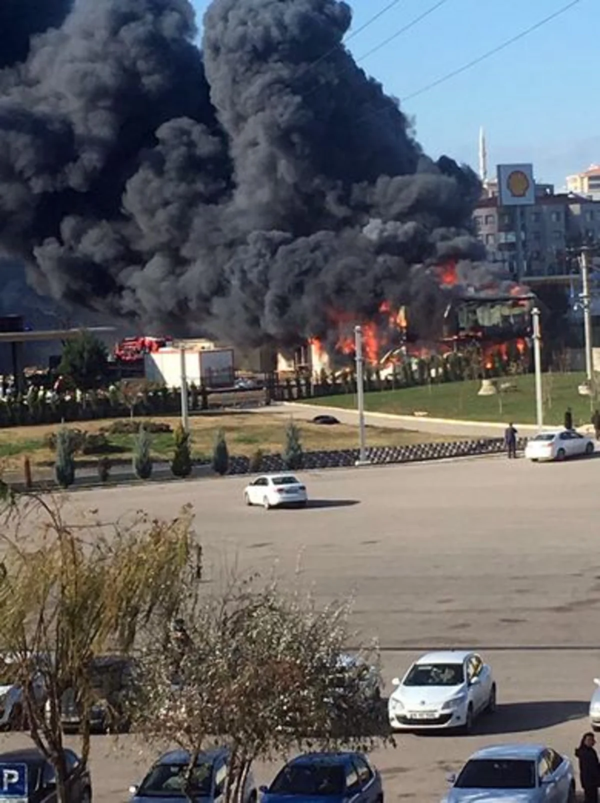 Bursada güclü yanğın olub, bir nəfər ölüb