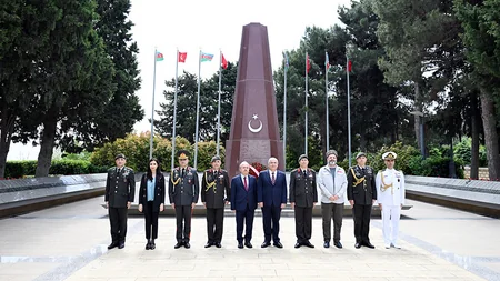 Bakıda Azərbaycan və Türkiyə müdafiə nazirləri görüşüb