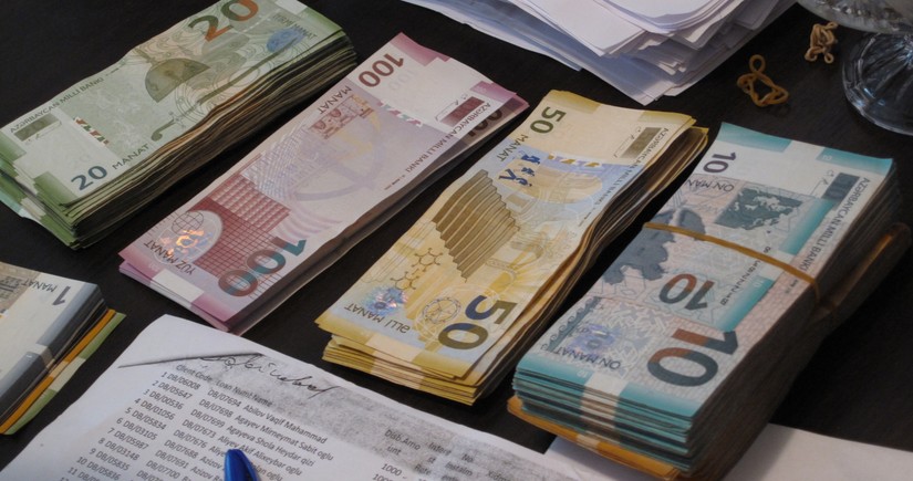 Nominal and real effective exchange rates of Azerbaijani manat down