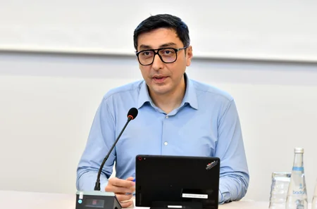 Nazir beynəlxalq turnirlərdə Azərbaycanı uğurla təmsil etmiş idmançılarla görüşüb