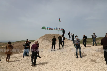 Jurnalistlər Zəngilan şəhərindədir