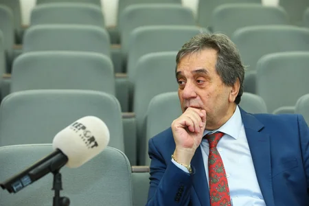Siyavuş Kərimi: Məktəbli övladlarım da Prezident İlham Əliyevin çıxışlarını böyük həvəslə izləyirlər - MÜSAHİBƏ