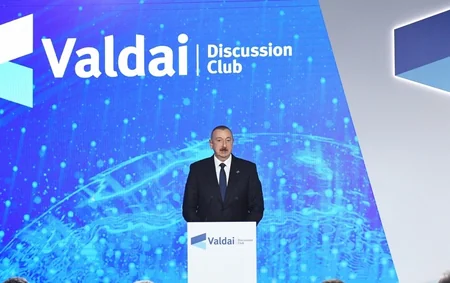 Президент Азербайджана участвует на пленарной сессии XVI ежегодного заседания Международного дискуссионного клуба Валдай
