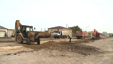 Binəqədi şossesinin asfaltlanması işlərinə başlanılıb - VİDEO