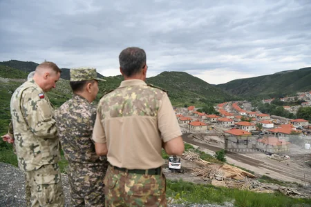 Xarici diplomatlar Zabux kəndində aparılan bərpa işləri ilə tanış olublar