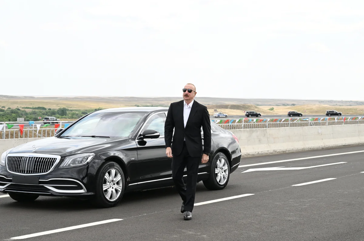 Prezident İlham Əliyev Əhmədbəyli-Füzuli-Şuşa yolunun açılışında iştirak edib