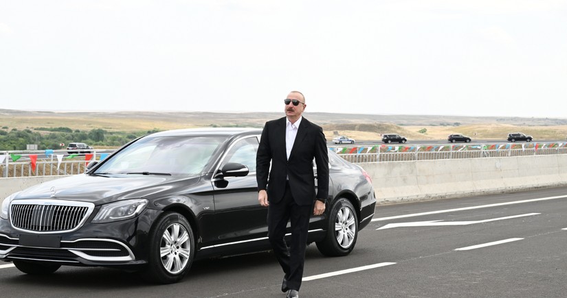 Prezident İlham Əliyev Əhmədbəyli-Füzuli-Şuşa yolunun açılışında iştirak edib