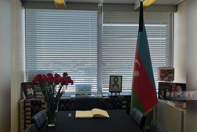 Azərbaycanın UNESCO-dakı Daimi Nümayəndəliyində təyyarə qəzası qurbanlarının xatirəsi yad edilib