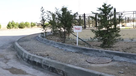 Bakının Pirallahı rayonunun mərkəzi yolunda tikinti işləri aparılır