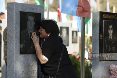 İkinci Fəxri xiyabanda Vətən müharibəsinin ildönümü ilə əlaqədar anım mərasimi başlayıb -YENİLƏNİB