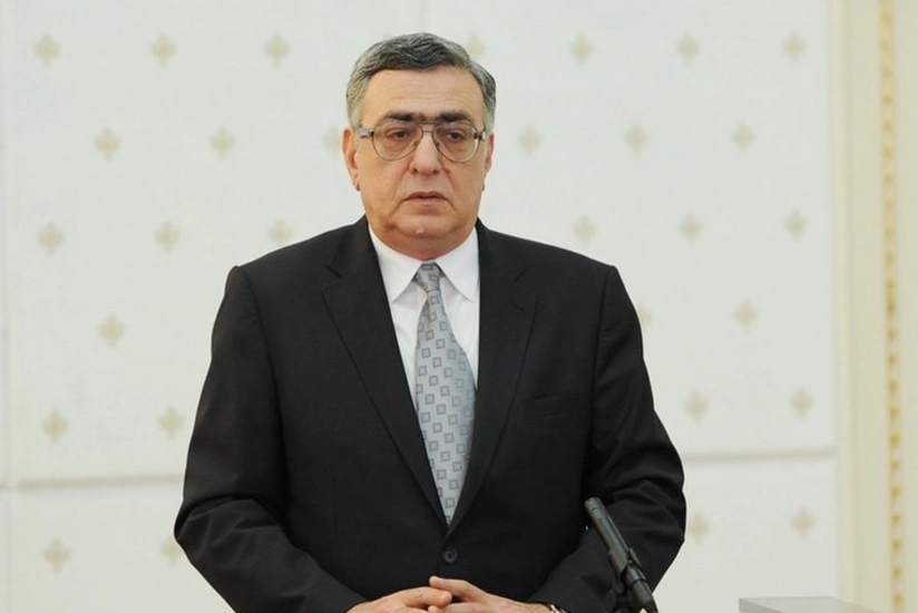 Prezident Çingiz Hüseynzadəni təltif edib