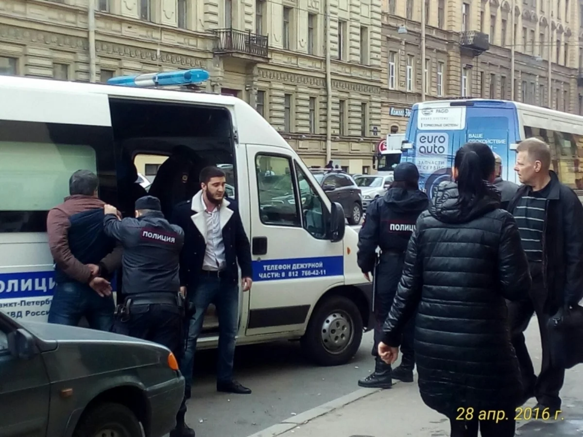 ​В Петербурге дагестанцы и азербайджанцы устроили перестрелку