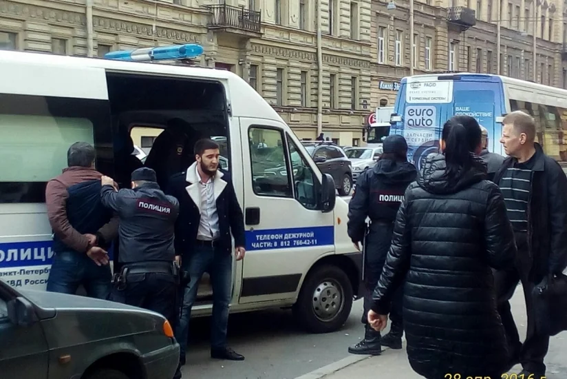 ​В Петербурге дагестанцы и азербайджанцы устроили перестрелку