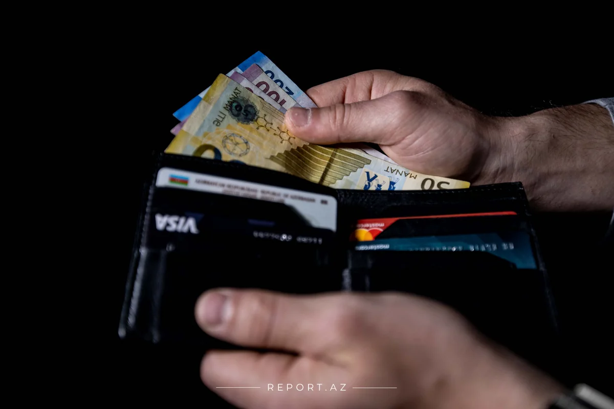 Azerbaijan sees 2% drop in personal incomes 