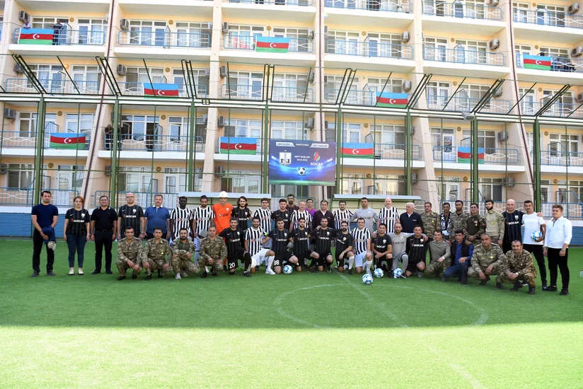 “Neft Daşları”nda “Neftçi” Futbol Klubu ilə neftçilər arasında yoldaşlıq görüşü keçirilib
