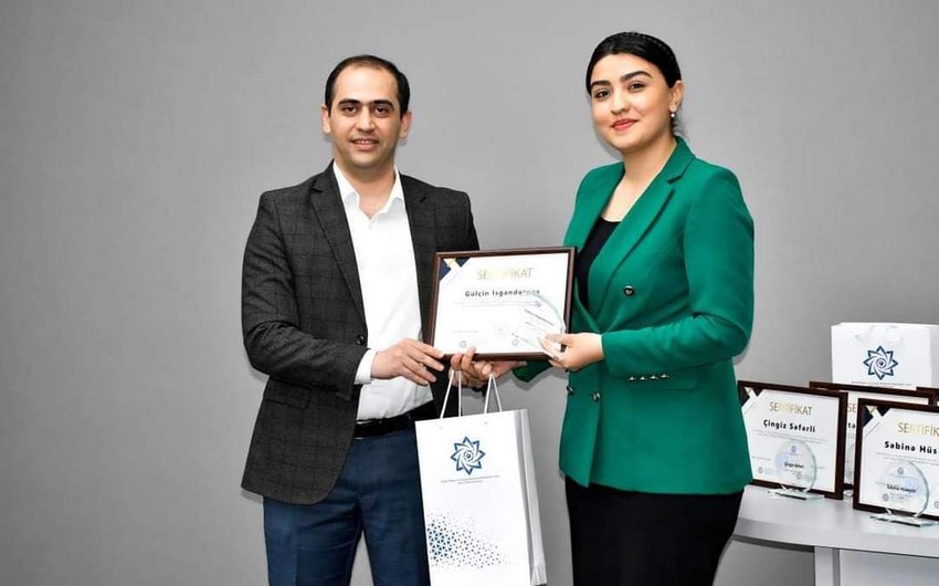 Sosial jurnalistika təlimləri yekunlaşıb, iştirakçılara sertifikatlar təqdim edilib