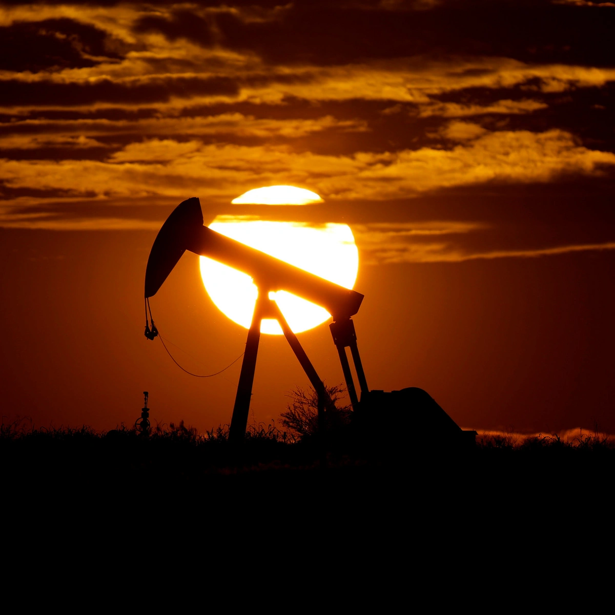 Нефть дешевеет на данных API по запасам в США
