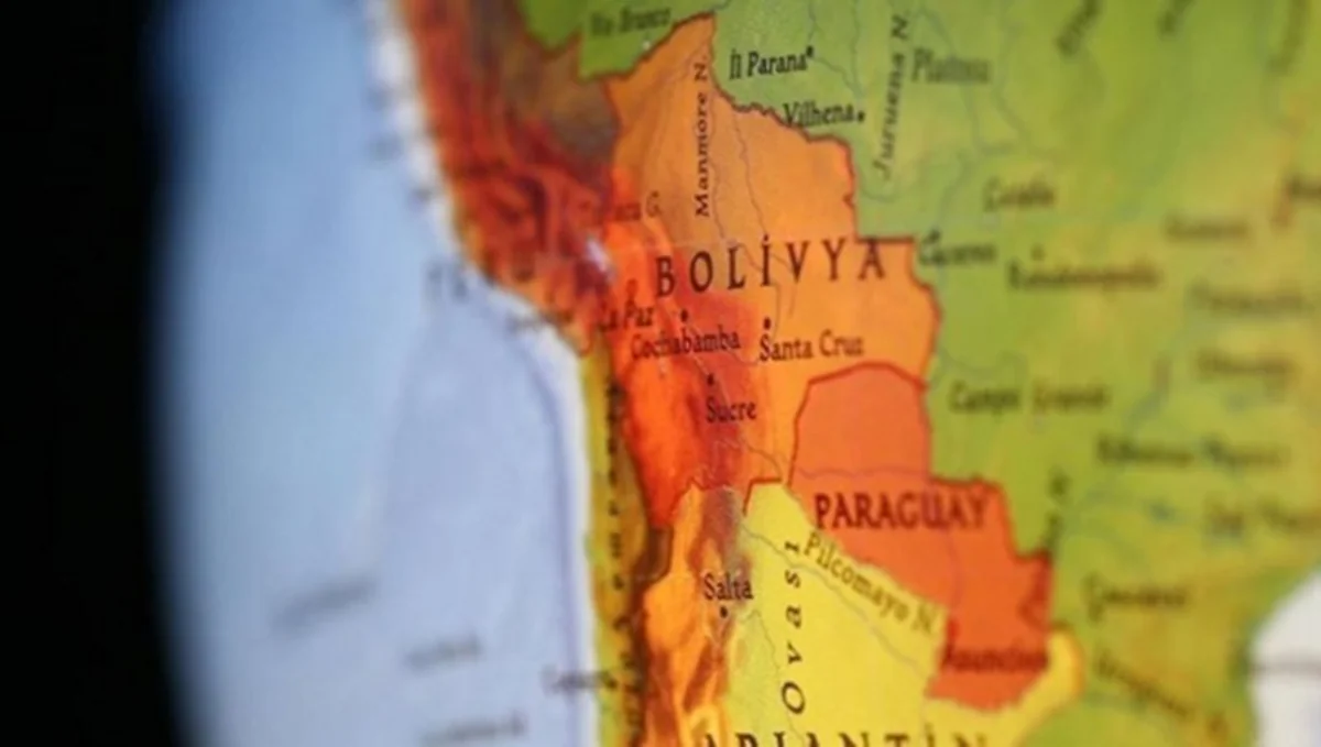 Boliviyada həkimləri daşıyan təyyarə qəzaya uğrayıb, ölənlər var