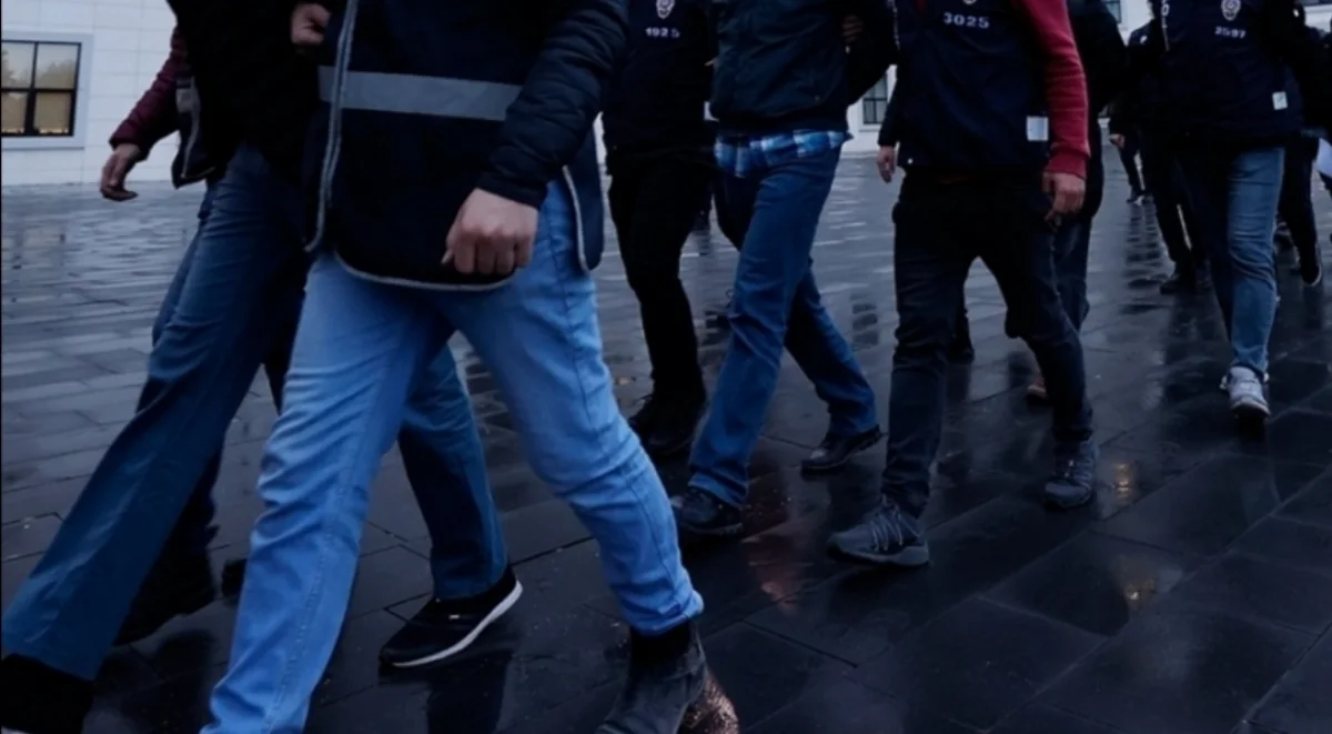 Türkiyədə FETÖ-ya qarşı əməliyyat, 265 hərbçi saxlanılıb