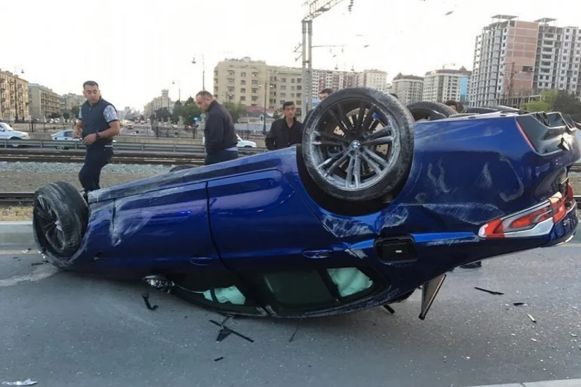 Bakıda dəyəri 160 min dollar olan BMV aşıb