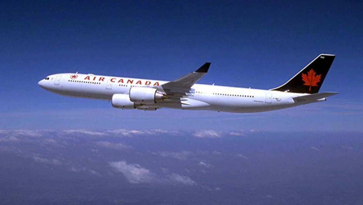 “Air Canada” təyyarəsi qəza enişi edib