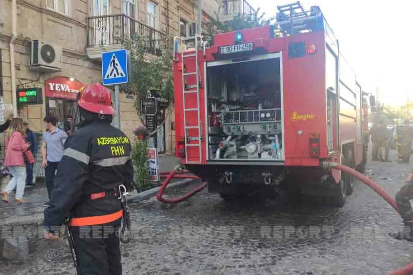 Bakıda yaşayış binasındakı yanğın söndürülüb