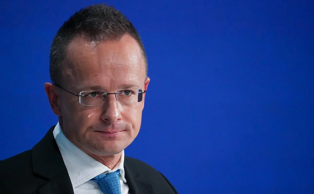 Сийярто обсудил с Уолтцем урегулирование конфликта в Украине