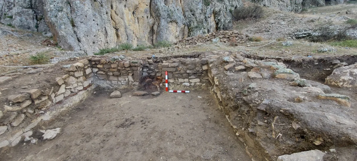 Beşbarmaq qalasının 4 qala bürcündən ikisinin yeri aşkarlandı
