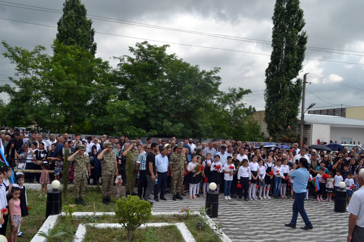 “Tarix yazan şəhidlər” abidəsinin açılışı olub