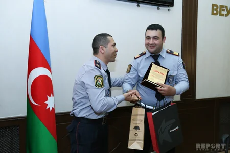 Xidmətdə fərqlənən yol polisləri mükafatlandırılıb - SİYAHI