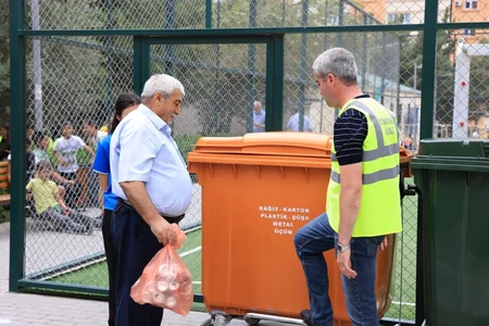 Binəqədidə bərk məişət tullantılarının yığılması üçün yeni konteyner meydançaları yaradılıb