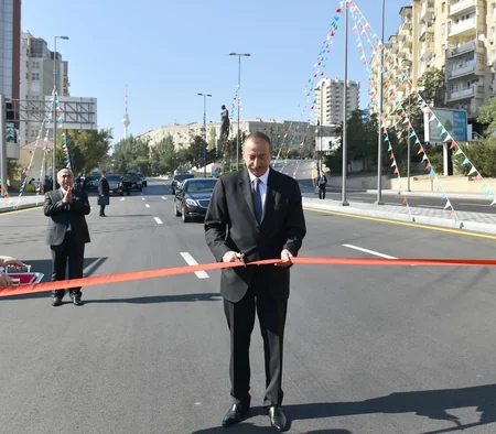 Prezident İlham Əliyev paytaxtın keçmiş “Sovetski” ərazisində yeni yolların açılışında iştirak edib - YENİLƏNİB