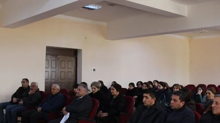 “Səsli dərslik” mobil tətbiqi şagirdlərin istifadəsinə verilib