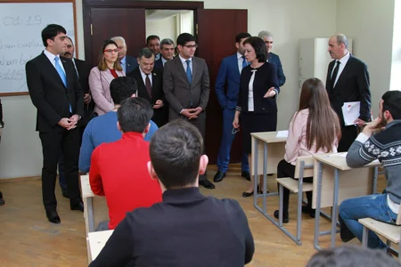 İctimaiyyət nümayəndələri Memarlıq və İnşaat Universitetində imtahan prosesini izləyib