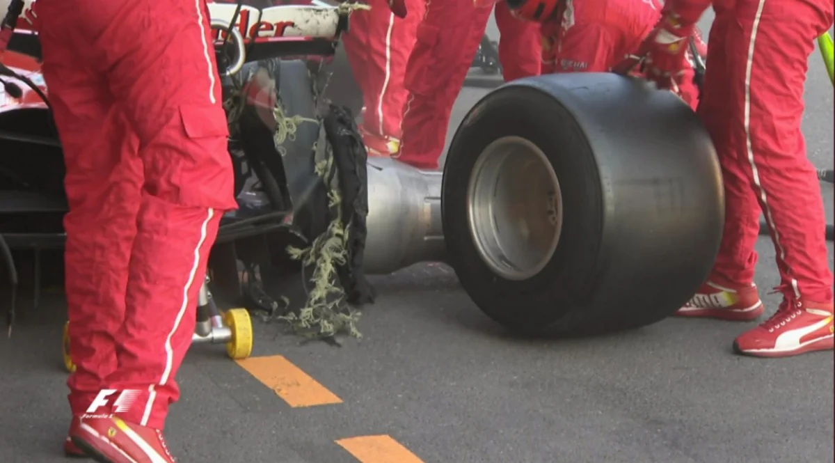 Formula 1: Serxio Peres və Kimi Raykonnen yarışı erkən tərk ediblər