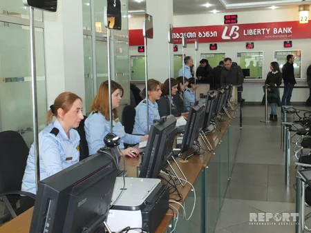Azerbaijanis buy new and expensive cars, Armenians old and jalopy - REPORT